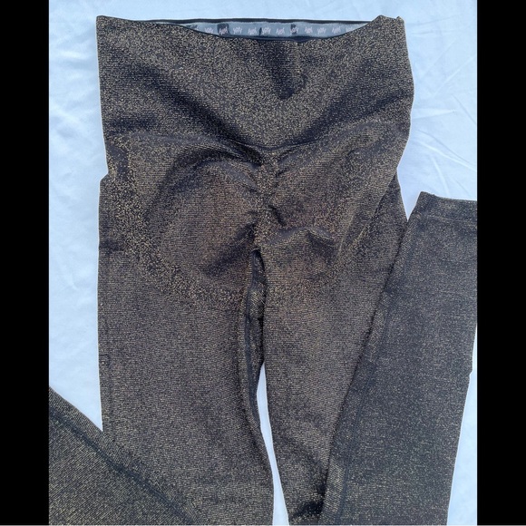 Nearly Naked Luxe Shaping Booty Lift Legging - Picture 11 of 12